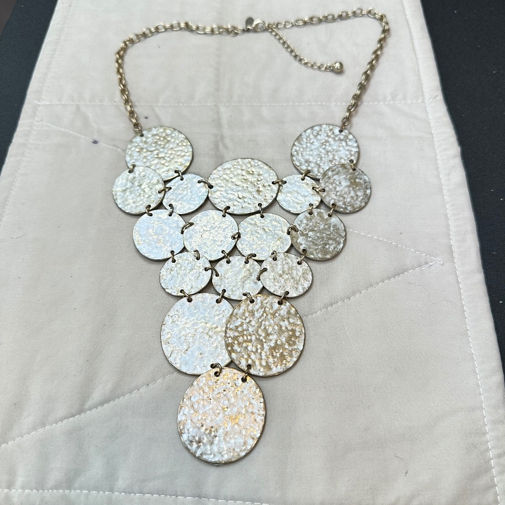 Express Silver Tone Hammered Connected Round Discs V Shape Bib Necklace on Chain